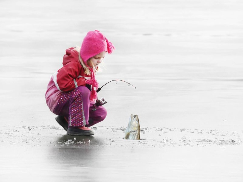 Best ice fishing gamble game in Canada